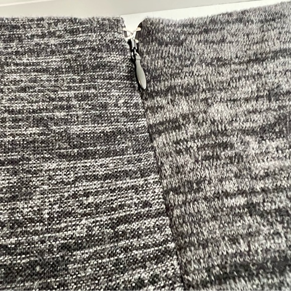 Classic midi length dress - Picture 4 of 5